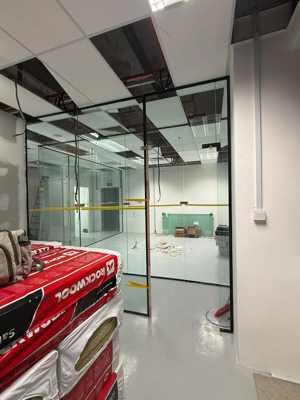 AM glass office glass meeting room before