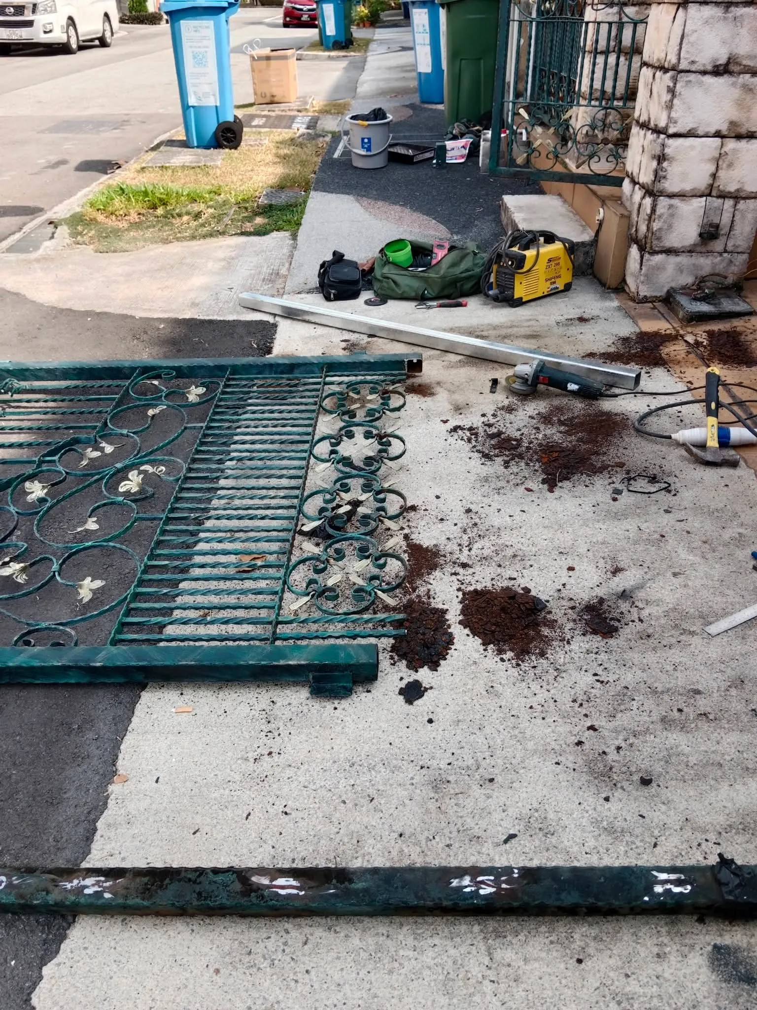 Repair Metal Gate